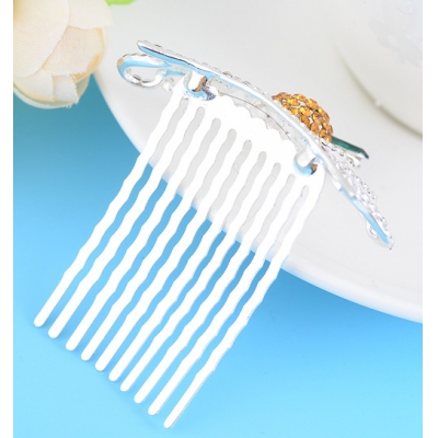 Fresh and lovely alloy studded pineapple comb